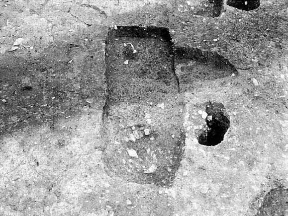 写真3　古墳時代土壙墓1と方形周溝墓の重複